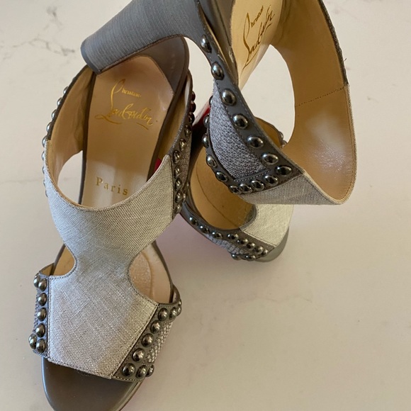 Christian Louboutin Hassaneta 120 Version Grey - Picture 5 of 12